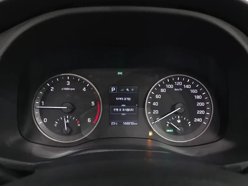 Hyundai Tucson 2.0 - САМО 30% АВАНС, снимка 8 - Автомобили и джипове - 56065940