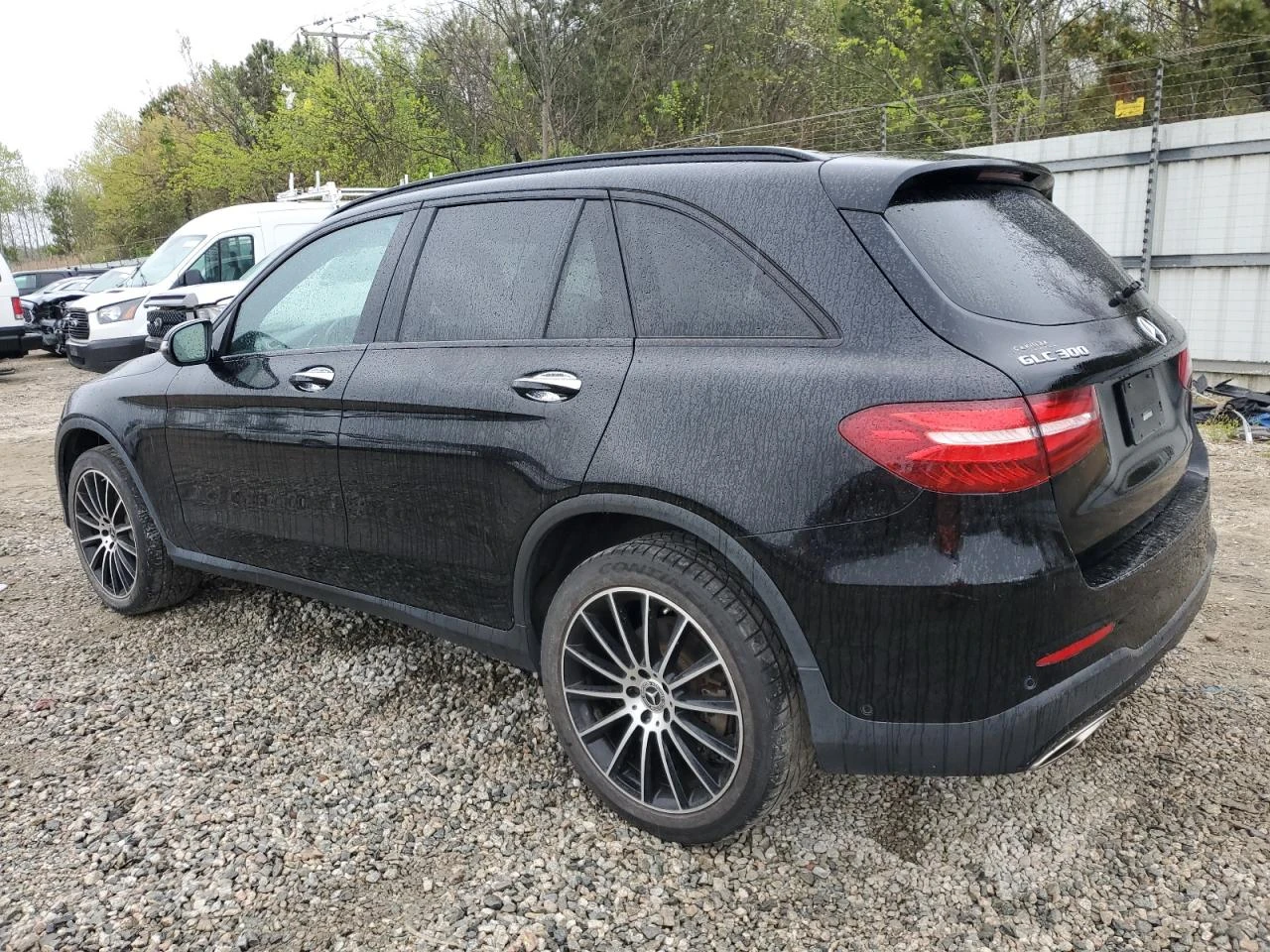 Mercedes-Benz GLC 300 AMG* PACK* 4MATIC* BURMESTER* КАМЕРА* КЕЙЛЕС* LANE - изображение 4