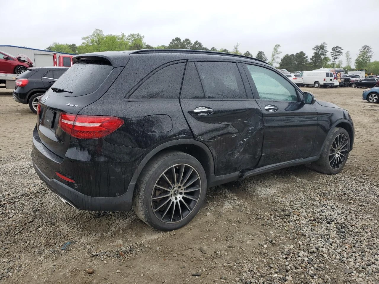 Mercedes-Benz GLC 300 AMG* PACK* 4MATIC* BURMESTER* КАМЕРА* КЕЙЛЕС* LANE - изображение 2