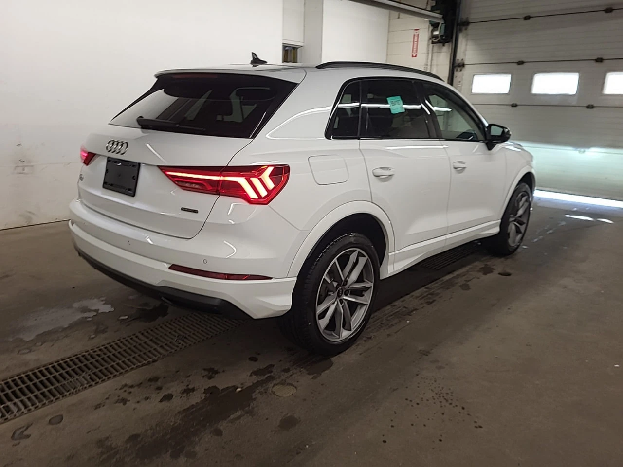 Audi Q3 * CARFAX * АВТО КРЕДИТ * ЦЕНА ДО БГ! - изображение 4