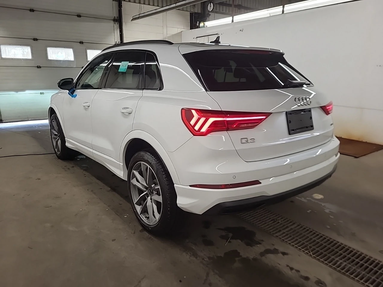 Audi Q3 * CARFAX * АВТО КРЕДИТ * ЦЕНА ДО БГ! - изображение 6