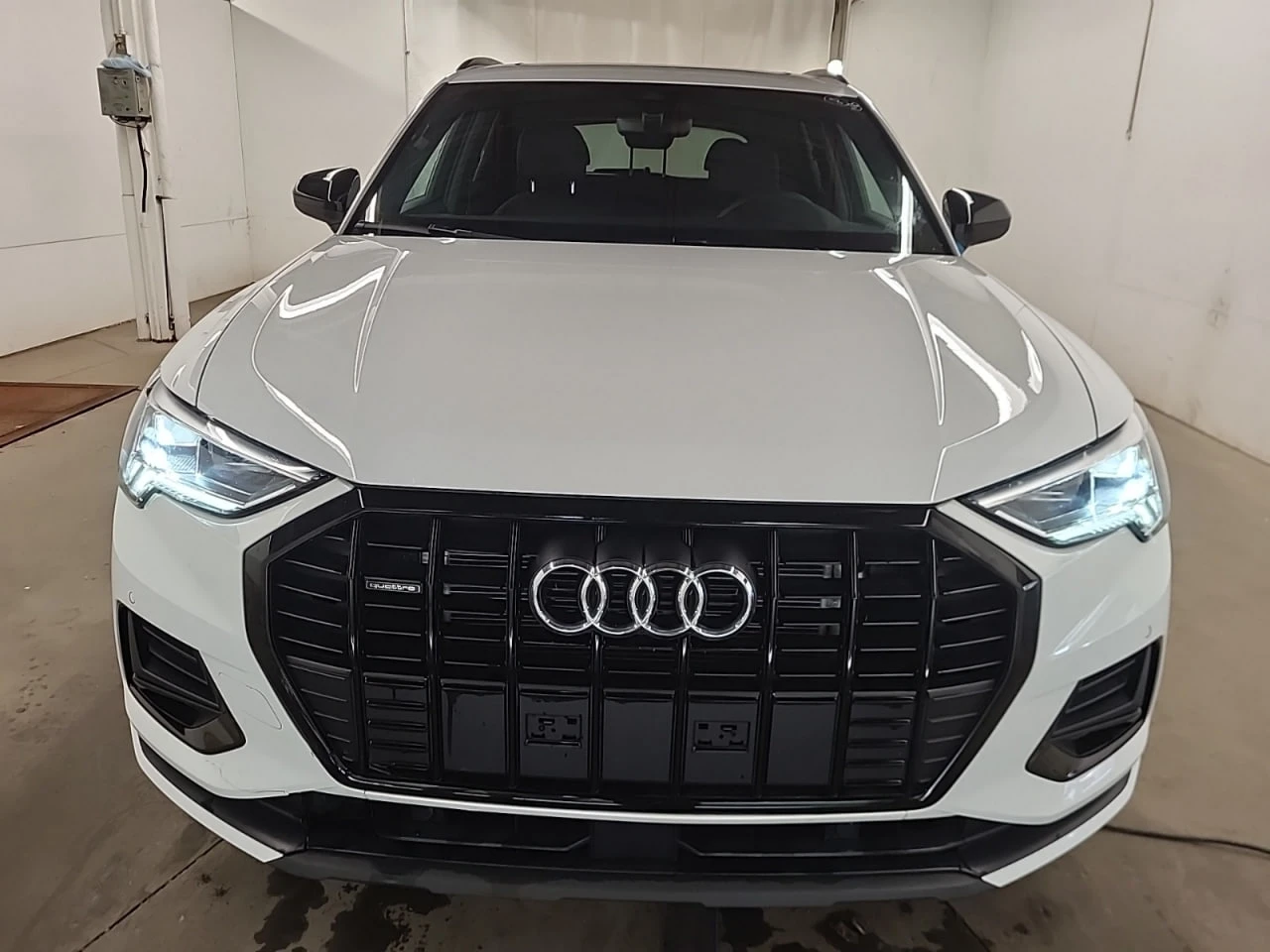 Audi Q3 * CARFAX * АВТО КРЕДИТ * ЦЕНА ДО БГ! - изображение 2