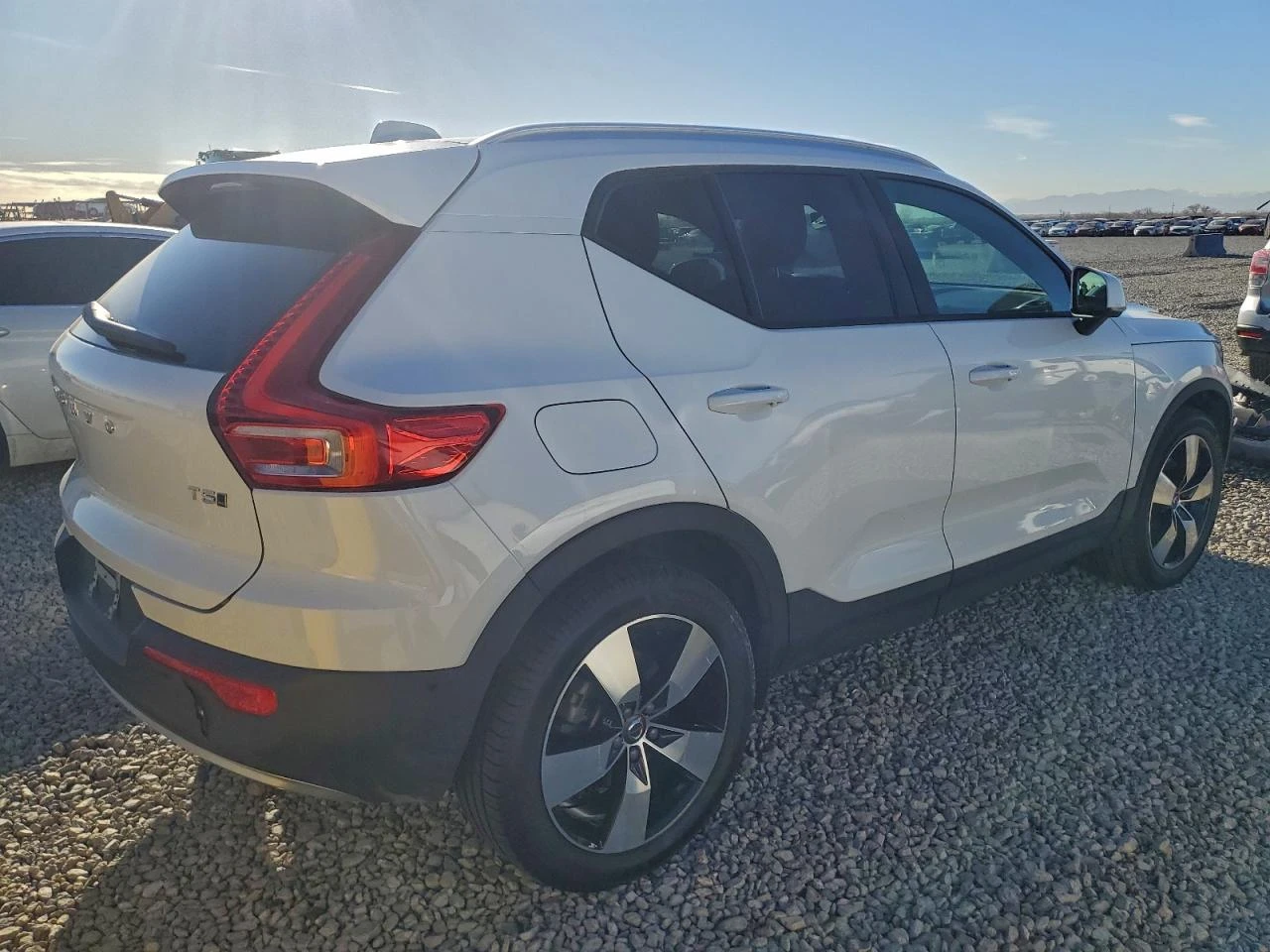 Volvo XC40 MOMENTUM | Mobile.bg � ����������� 4