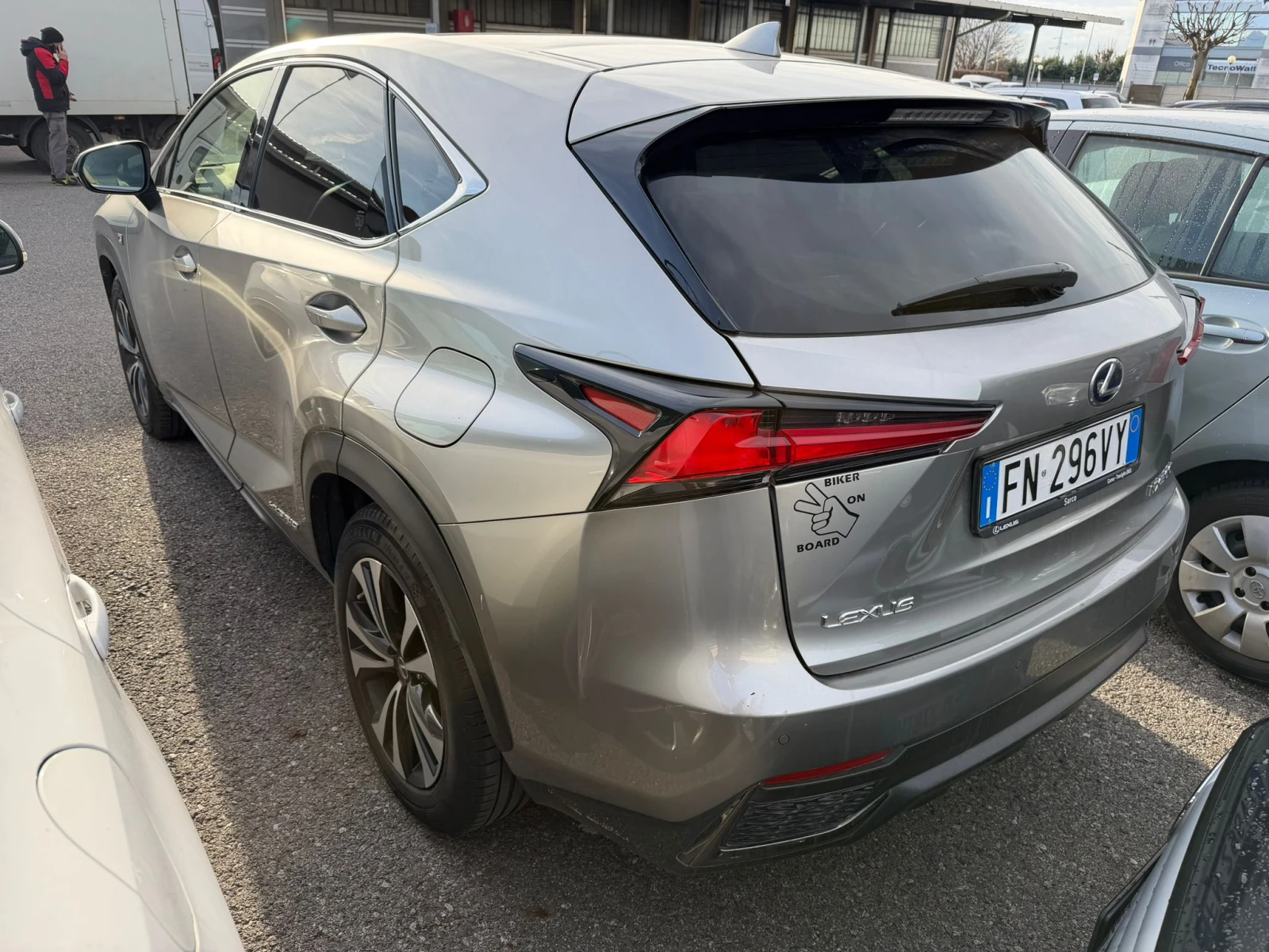 Lexus NX 300h 2.5HYBRID  F-SPORT PANORAMA - изображение 3