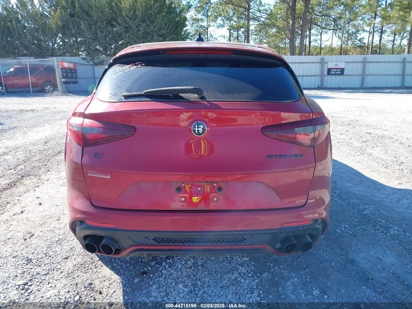 Alfa Romeo Stelvio QUADRIFOGLIO AWD, снимка 15 - Автомобили и джипове - 53820462