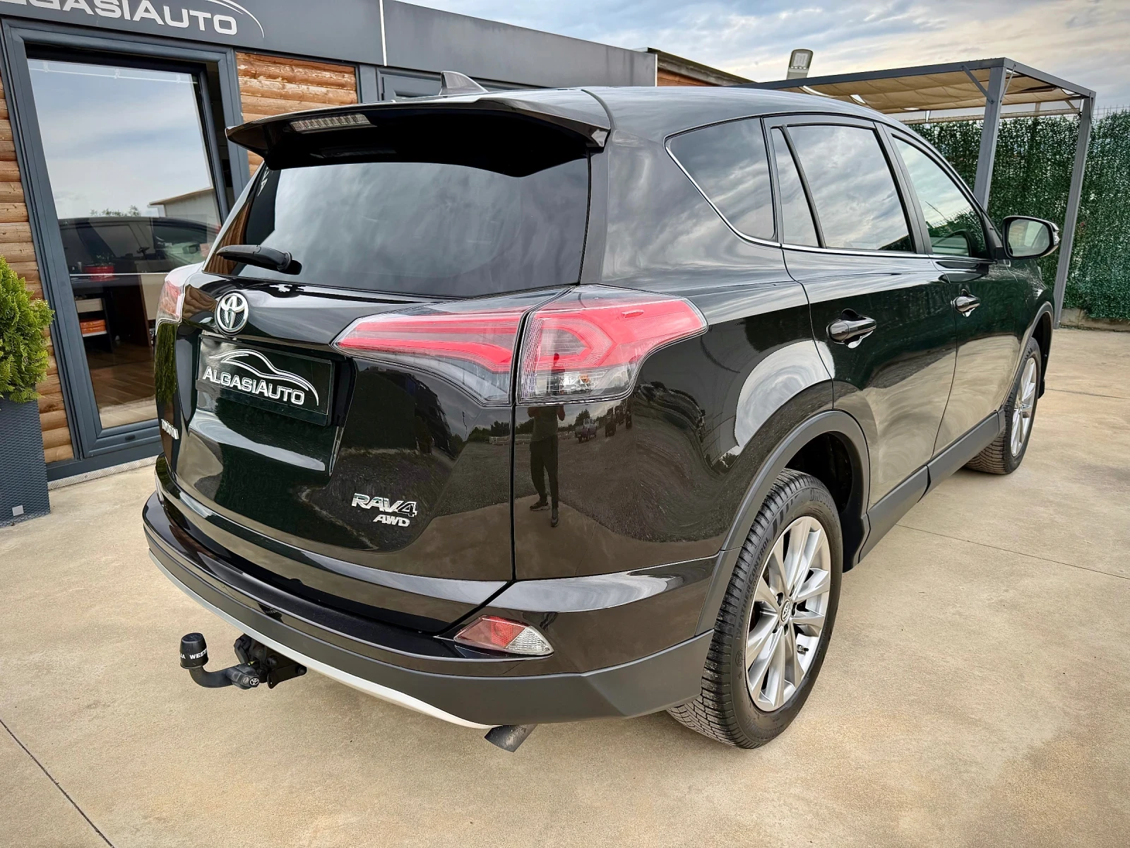 Toyota Rav4 2.0 VALVEMATIC* AWD* FACELIFT, снимка 4 - Автомобили и джипове - 54609488