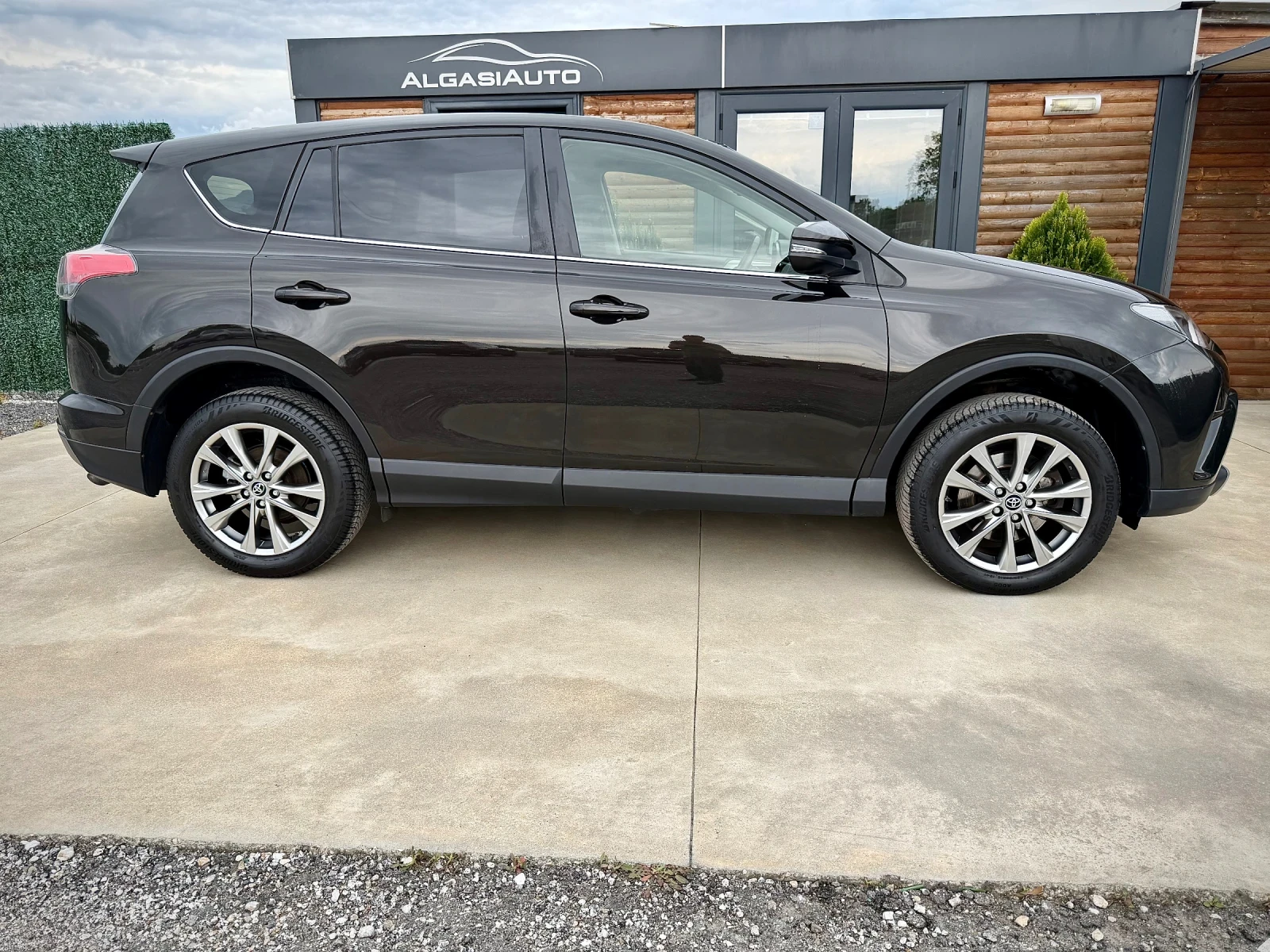 Toyota Rav4 2.0 VALVEMATIC* AWD* FACELIFT, снимка 5 - Автомобили и джипове - 54609488