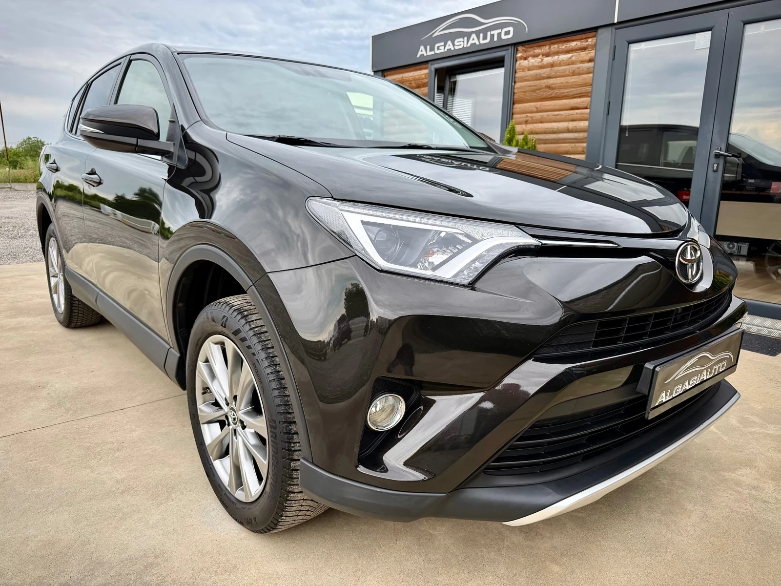 Toyota Rav4 2.0 VALVEMATIC* AWD* FACELIFT, снимка 6 - Автомобили и джипове - 54609488