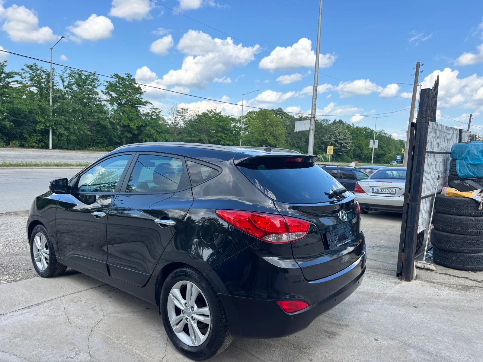 Hyundai IX35 2.0 Crdi Швейцария Фул Екстри ТОП, снимка 7 - Автомобили и джипове - 54661419