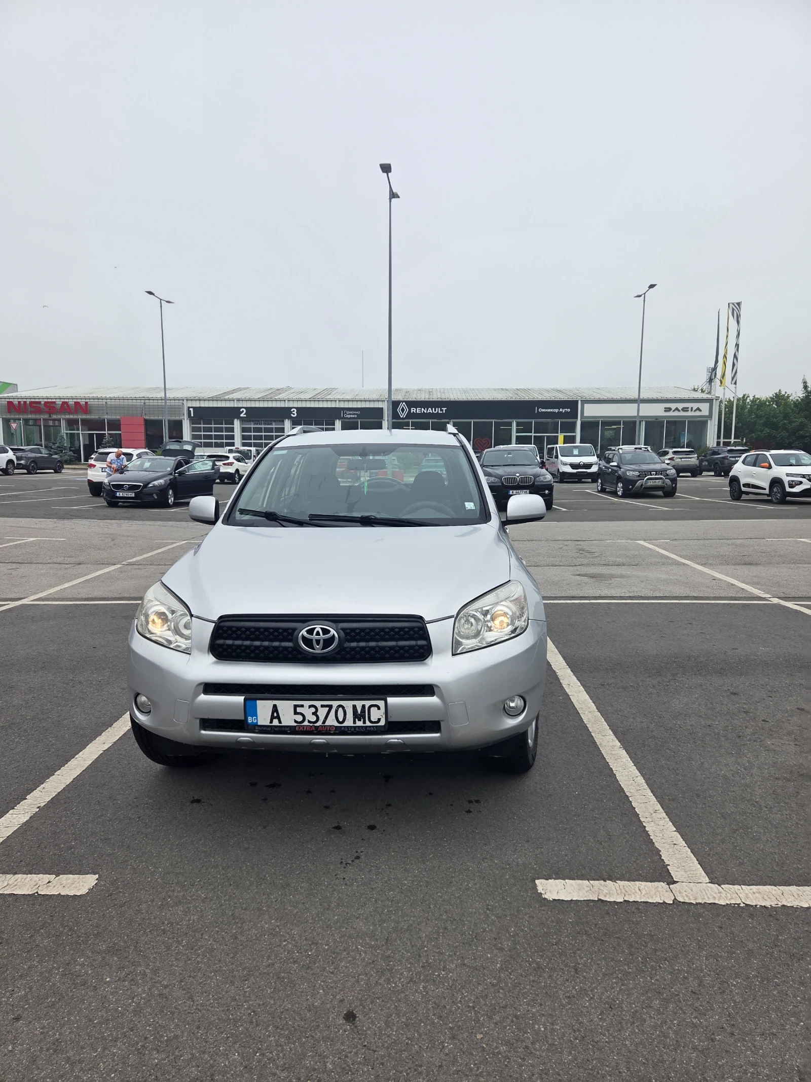 Toyota Rav4 2.2 d4d, снимка 8 - Автомобили и джипове - 54848809