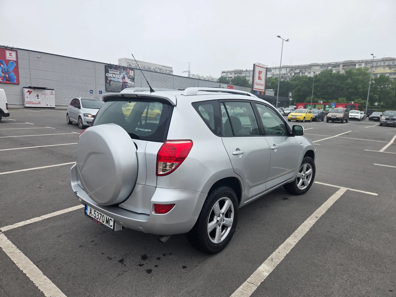 Toyota Rav4 2.2 d4d, снимка 3 - Автомобили и джипове - 54848809