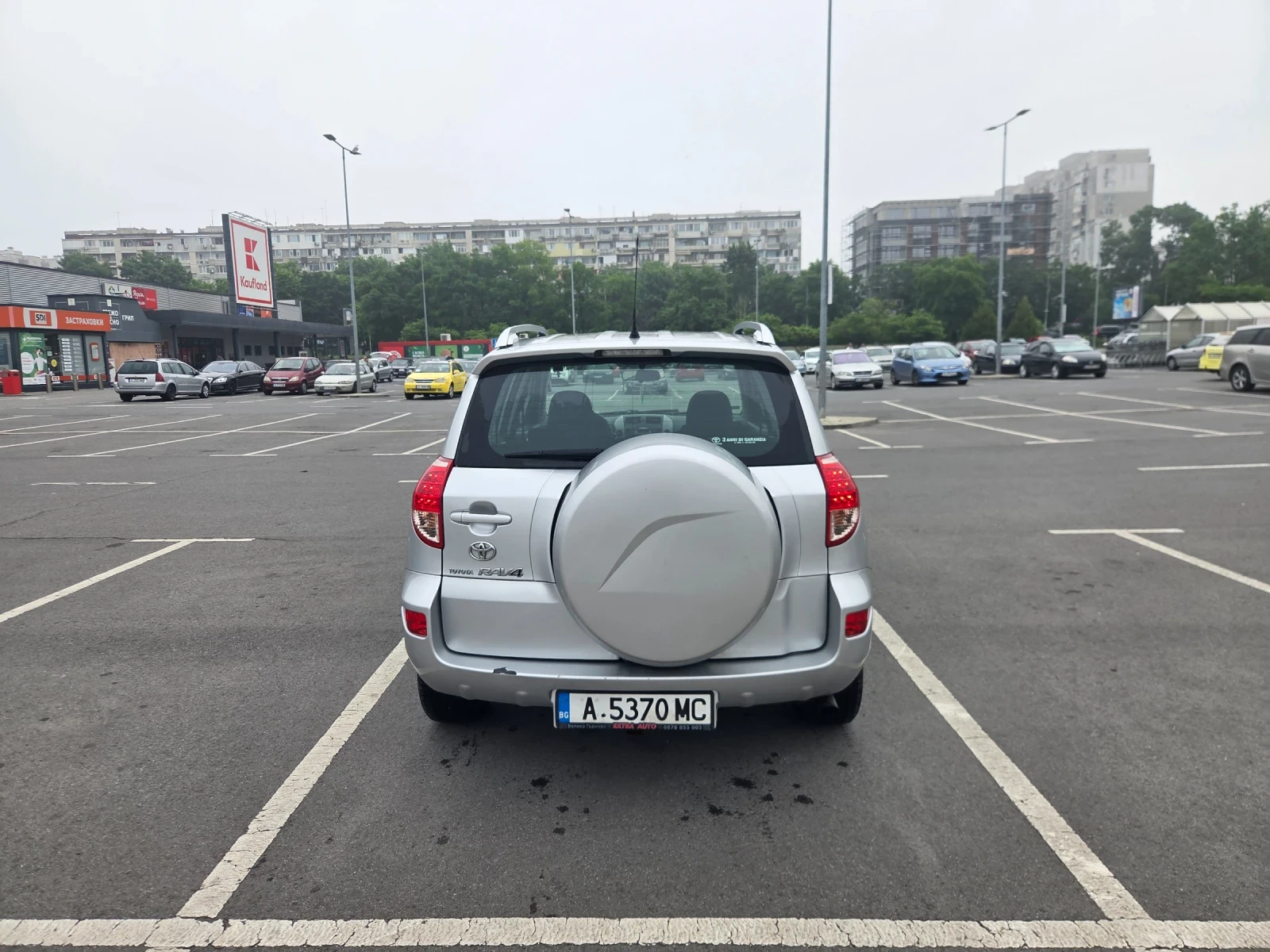 Toyota Rav4 2.2 d4d, снимка 4 - Автомобили и джипове - 54848809