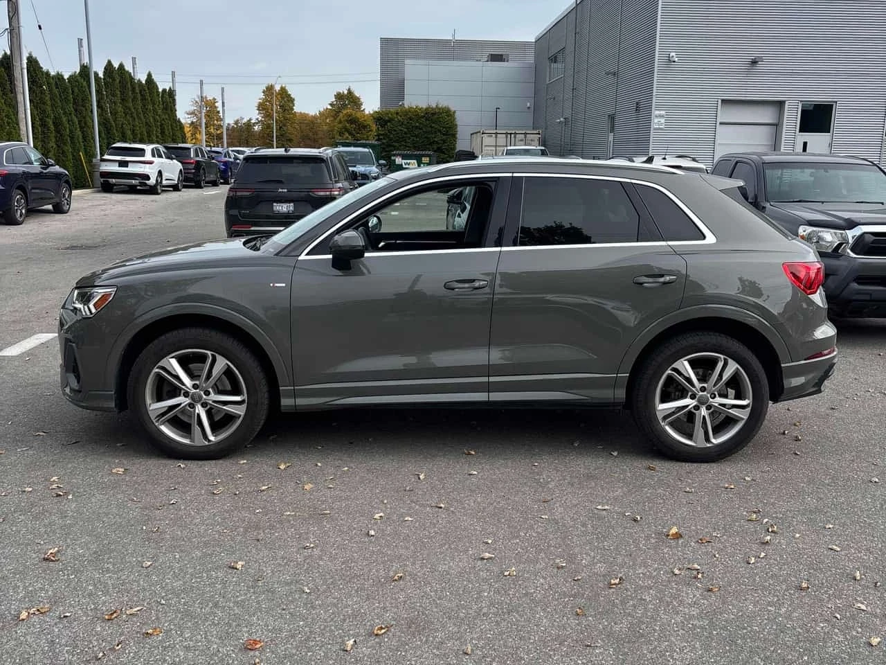 Audi Q3 * Progressiv * CARFAX * ЦЕНА ДО БГ, снимка 2 - Автомобили и джипове - 56684489