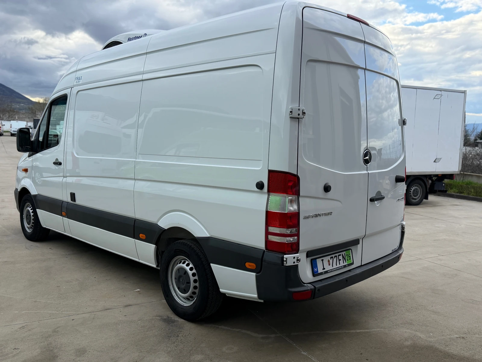 Mercedes-Benz Sprinter 316 EURO6!ХЛАДИЛЕН!ТОПFULL!, снимка 4 - Бусове и автобуси - 53829129