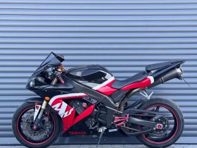  Yamaha YZF-R1