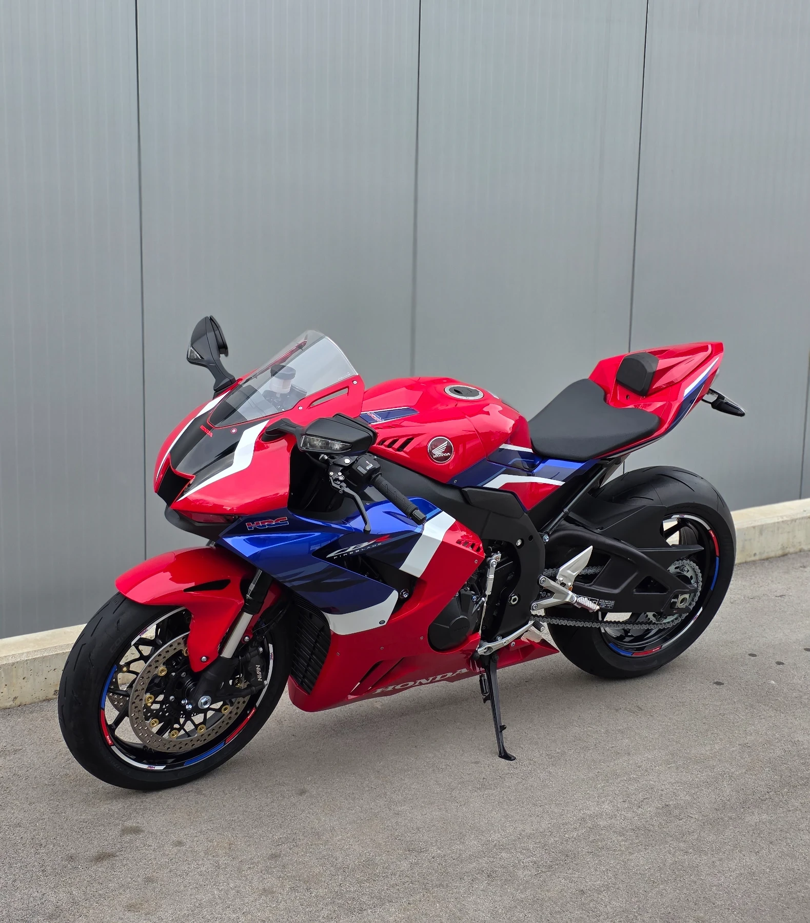 Honda Cbr  1000 RR-R / SC82 / 2022 - изображение 8