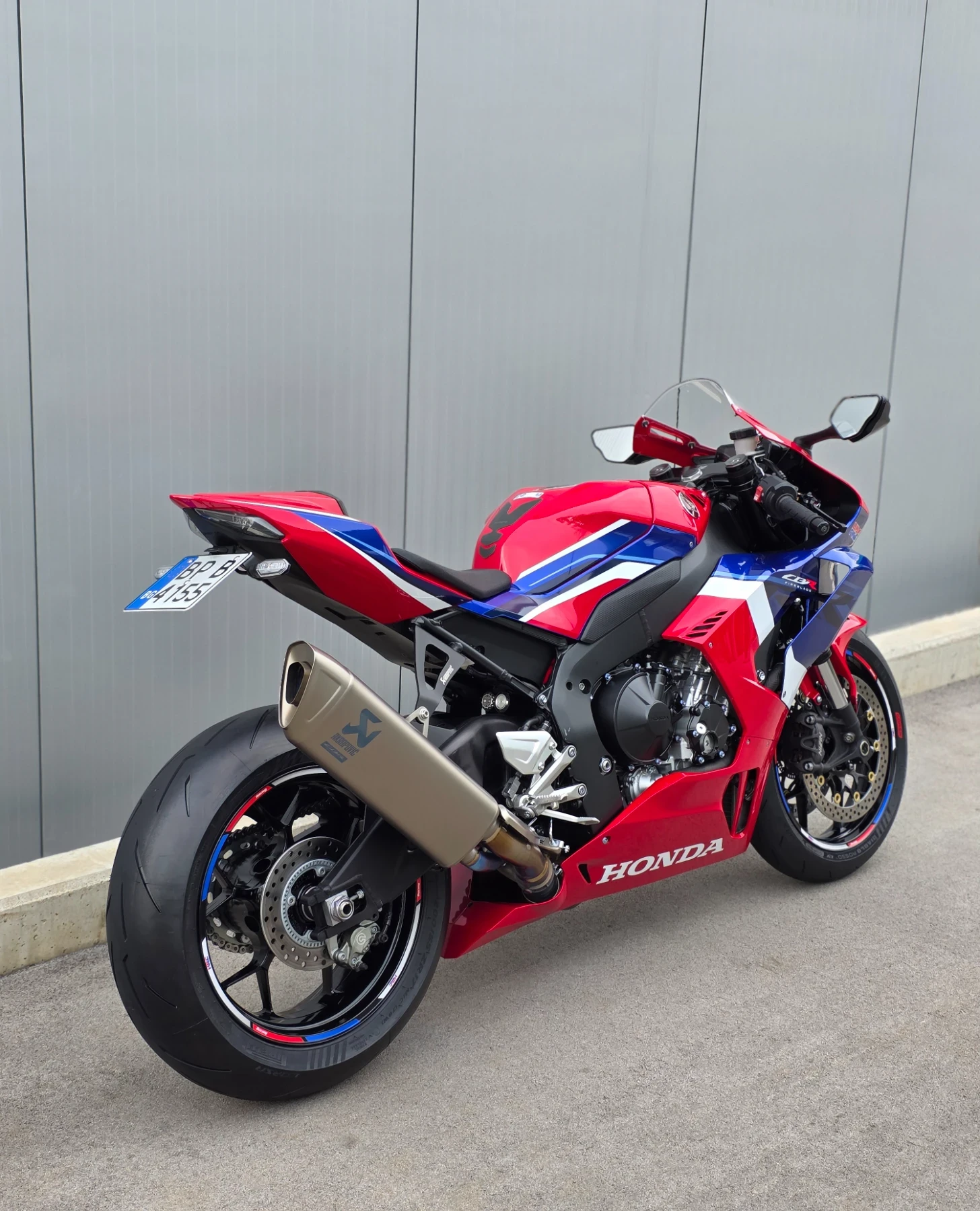 Honda Cbr  1000 RR-R / SC82 / 2022 - изображение 3