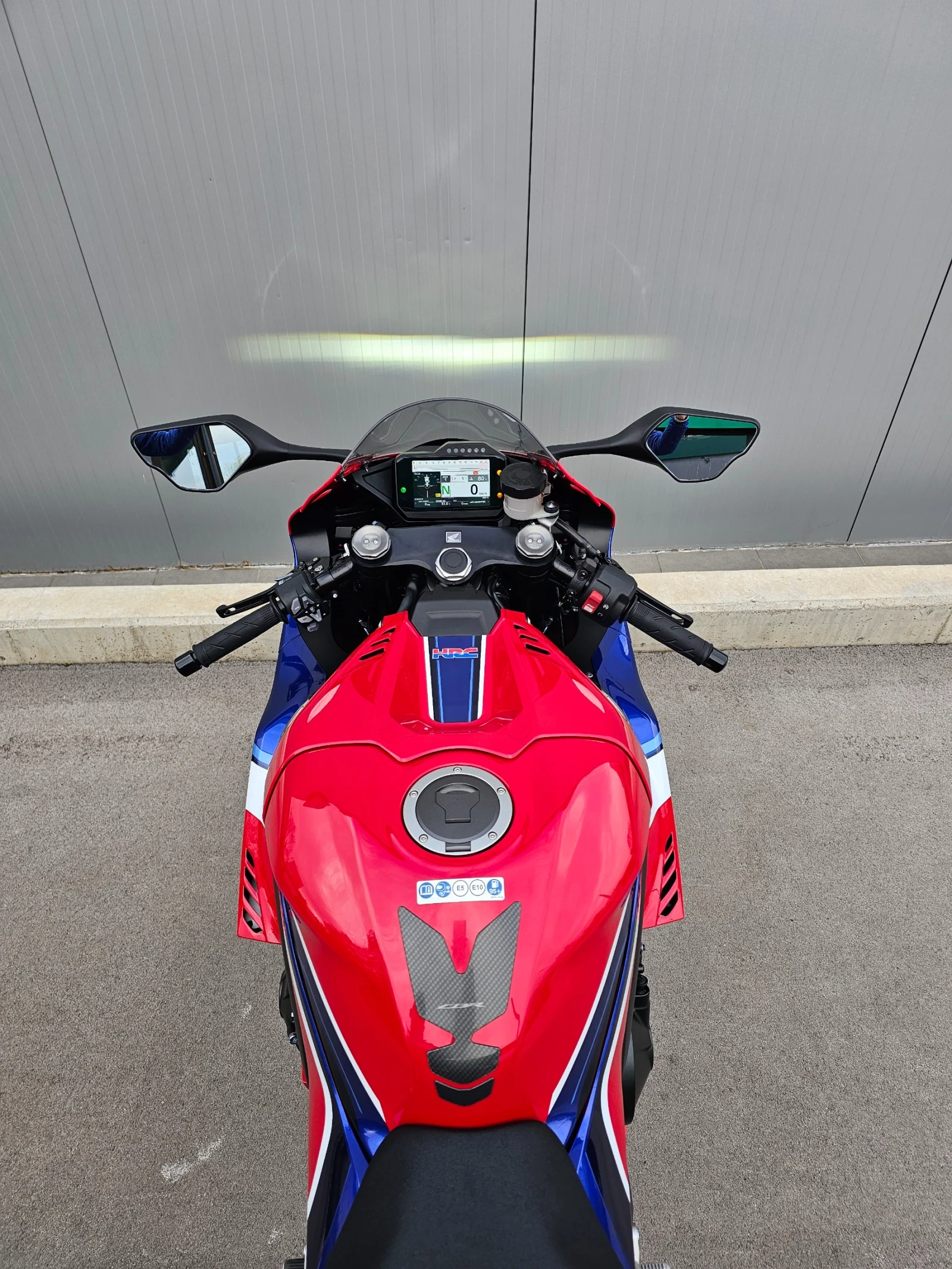 Honda Cbr  1000 RR-R / SC82 / 2022 - изображение 9