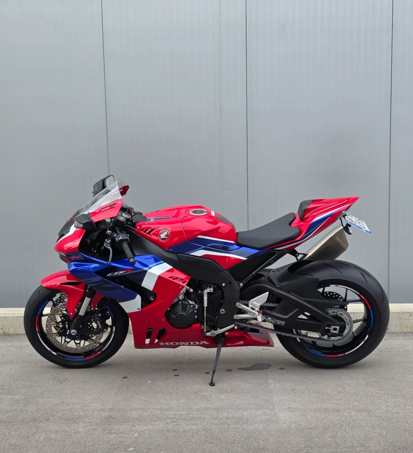 Honda Cbr  1000 RR-R / SC82 / 2022 - изображение 7