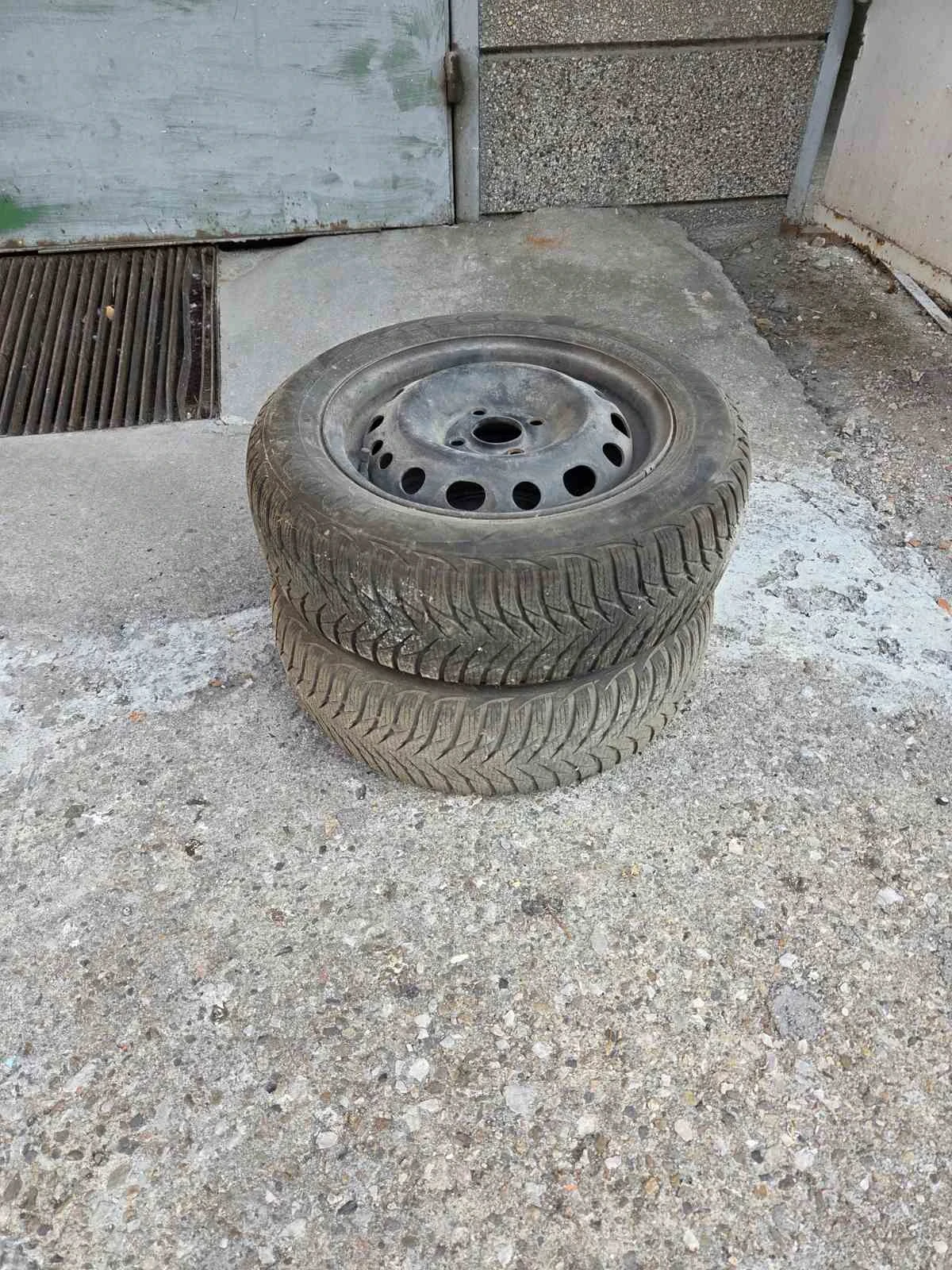 Гуми с джанти Goodyear 175/65R14, снимка 2 - Гуми и джанти - 55838325
