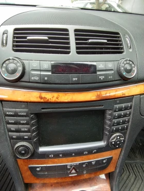 Mercedes-Benz E 220, снимка 2