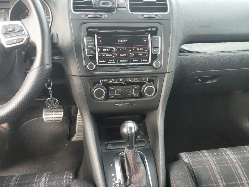 VW Golf GTI DSG, снимка 9 - Автомобили и джипове - 39802930