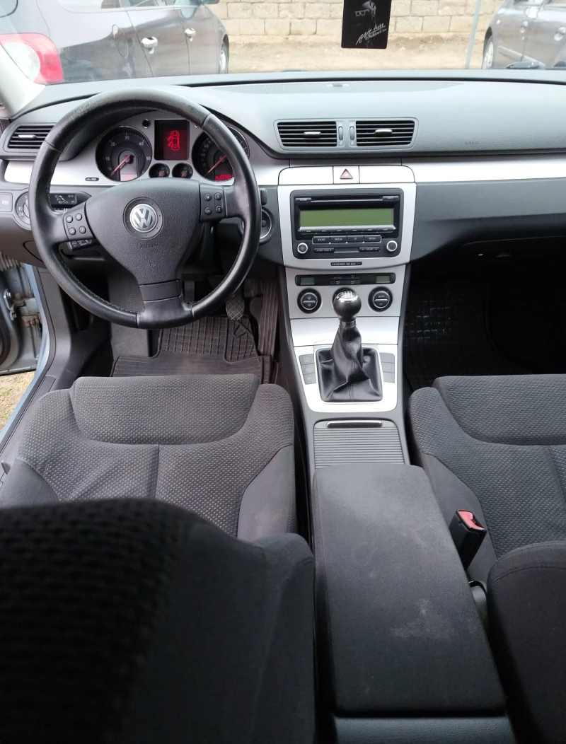 VW Passat 2.0 Common-Rail , снимка 7 - Автомобили и джипове - 47958544