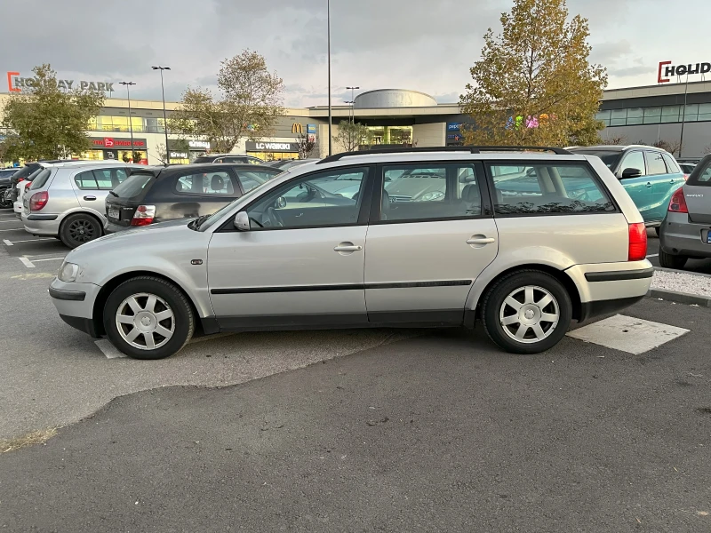 VW Passat, снимка 2 - Автомобили и джипове - 48083541