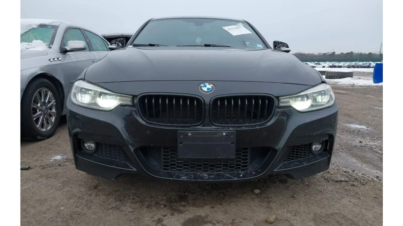 BMW 330 XI M-Packet SAT NBT, снимка 2 - Автомобили и джипове - 49256084