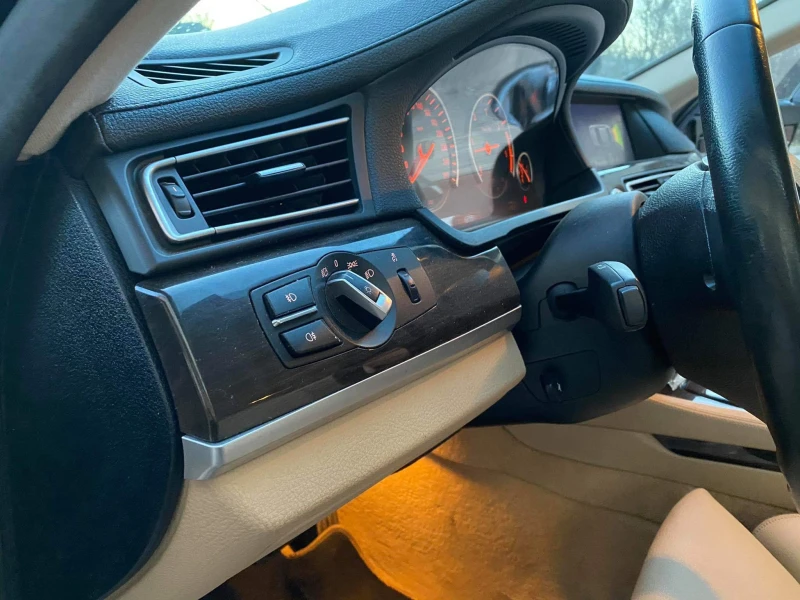 BMW 730, снимка 11 - Автомобили и джипове - 51831816