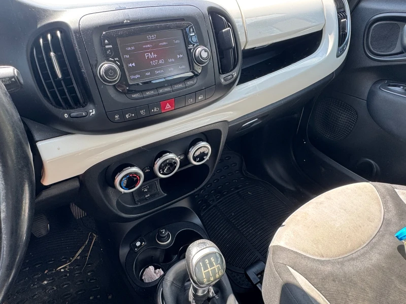 Fiat 500L 1.4i МЕТАН, снимка 7 - Автомобили и джипове - 50981620