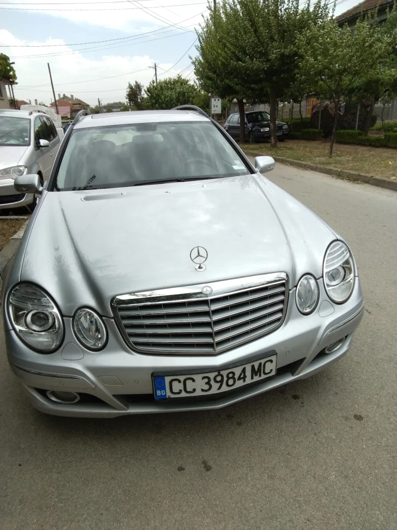 Mercedes-Benz E 220, снимка 5 - Автомобили и джипове - 51550533