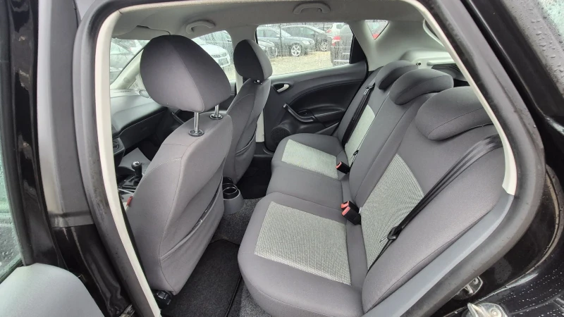 Seat Ibiza 1.6 TDI , снимка 12 - Автомобили и джипове - 52669727