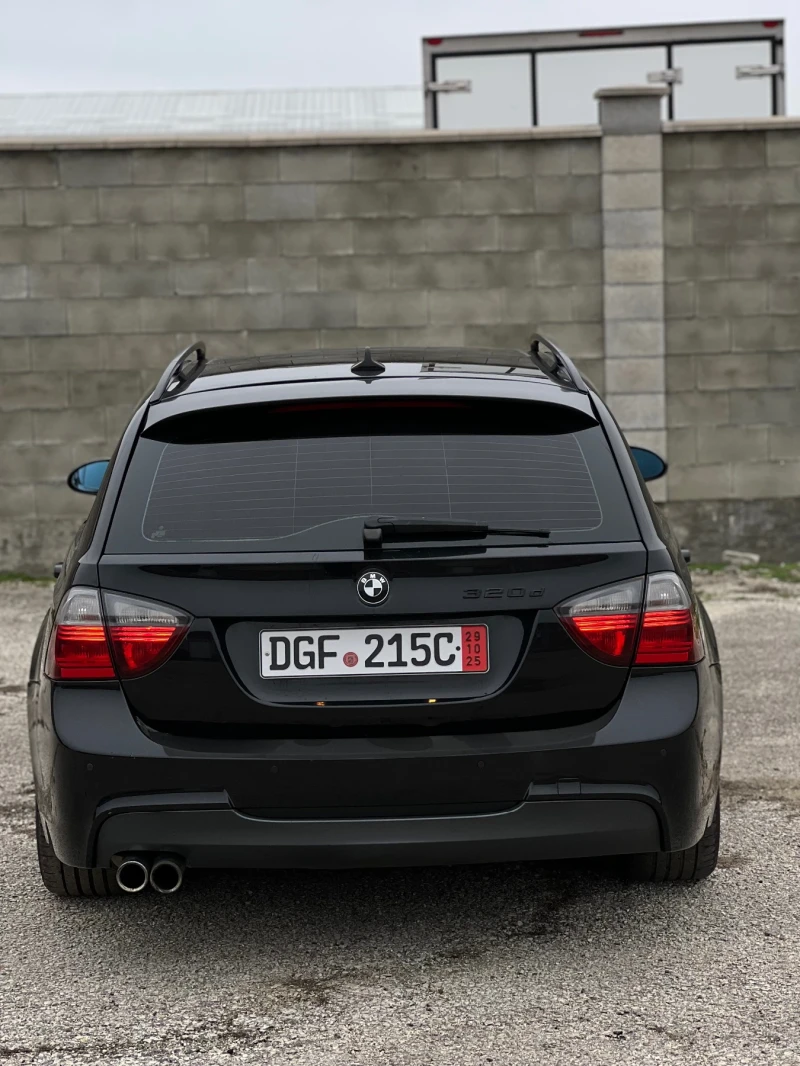 BMW 330 М-Пакет / Задно / Панорама, снимка 8 - Автомобили и джипове - 52704687