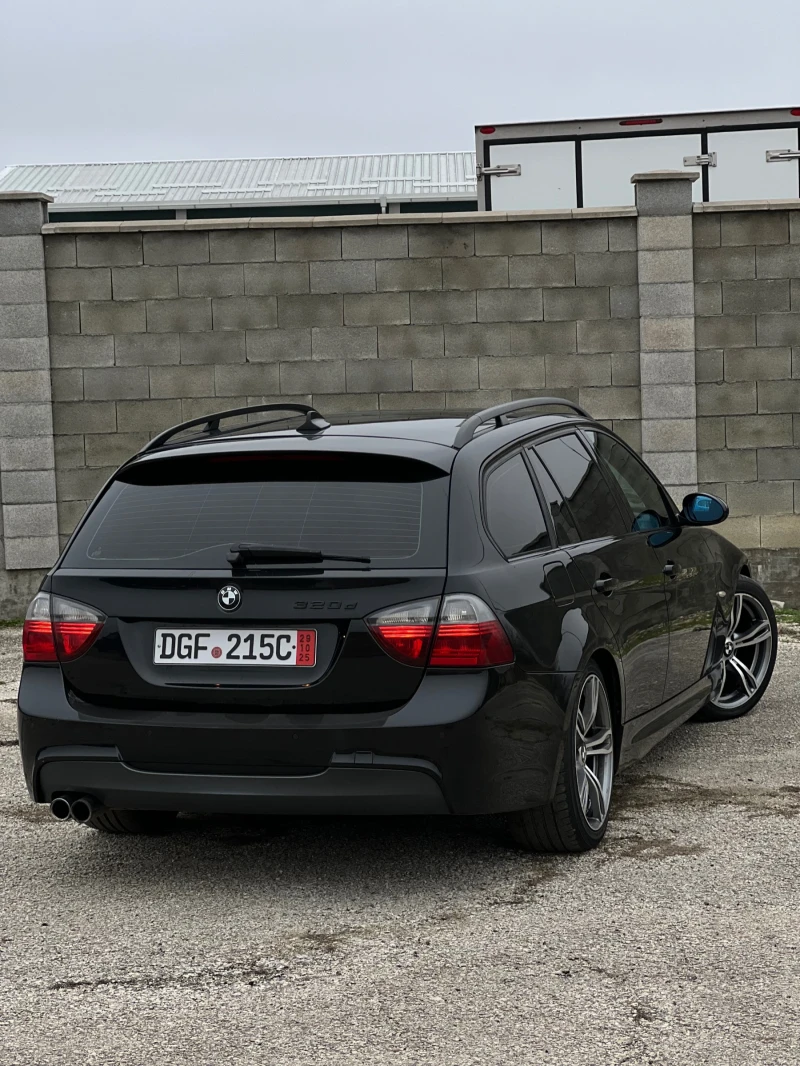 BMW 330 М-Пакет / Задно / Панорама, снимка 7 - Автомобили и джипове - 52704687
