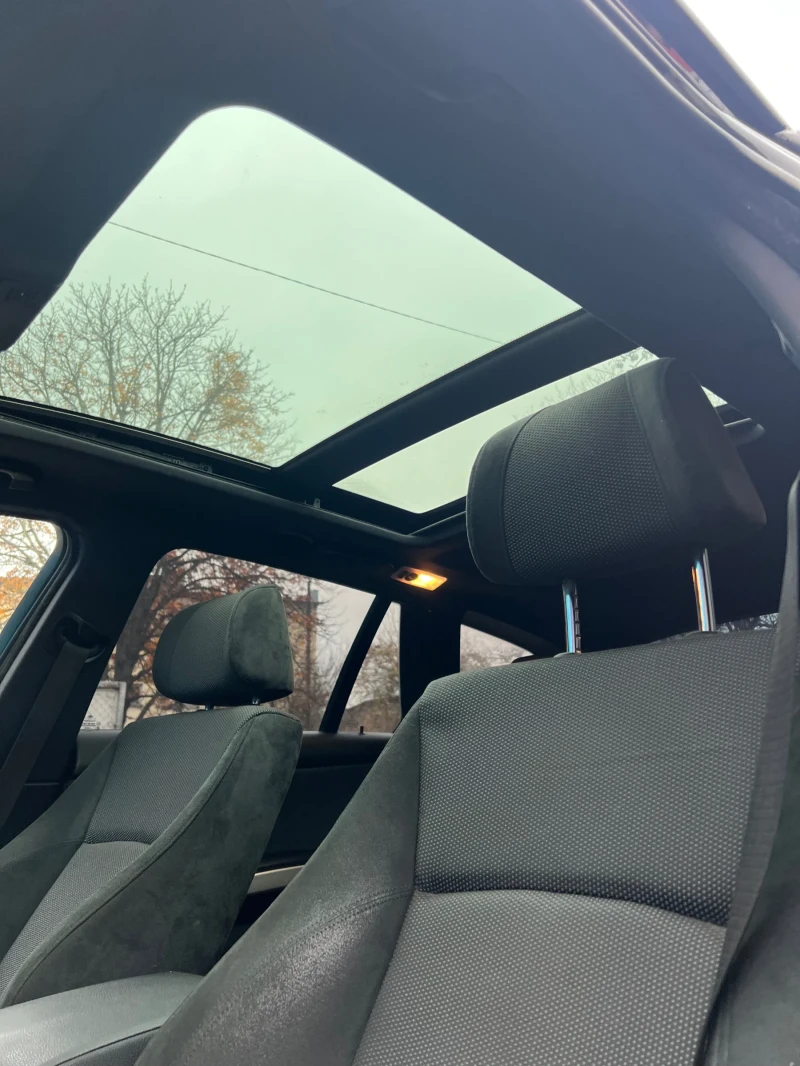 BMW 330 М-Пакет / Задно / Панорама, снимка 13 - Автомобили и джипове - 52704687