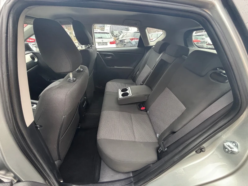 Toyota Auris 1.6 VALVEMATIC, снимка 11 - Автомобили и джипове - 53244595