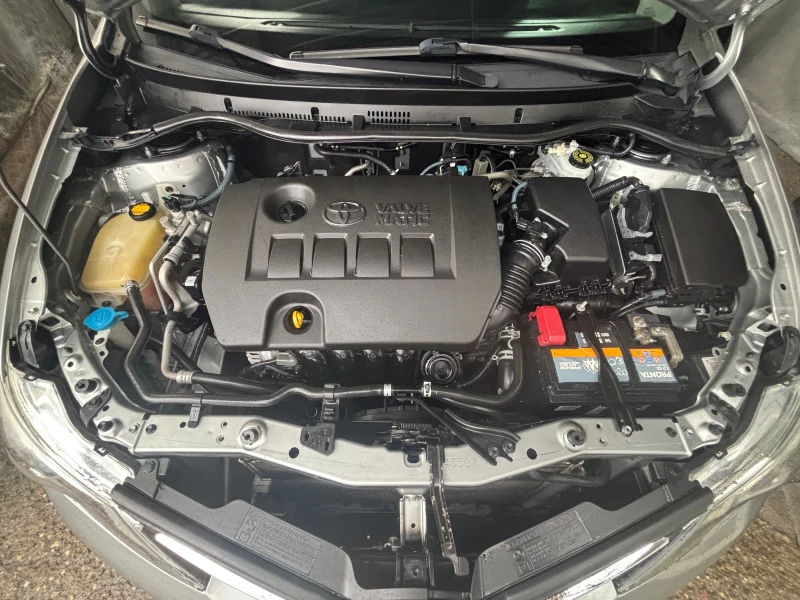 Toyota Auris 1.6 VALVEMATIC, снимка 17 - Автомобили и джипове - 53244595