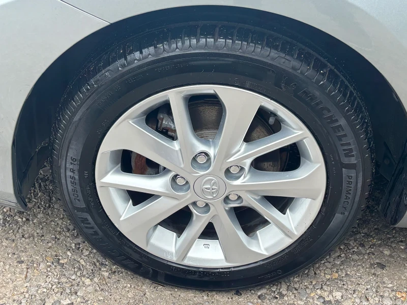 Toyota Auris 1.6 VALVEMATIC, снимка 16 - Автомобили и джипове - 53244595