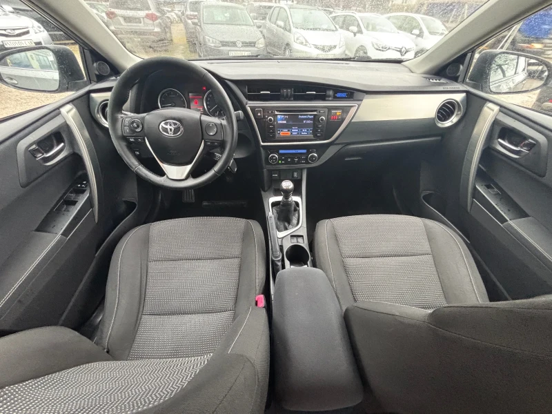 Toyota Auris 1.6 VALVEMATIC, снимка 12 - Автомобили и джипове - 53244595