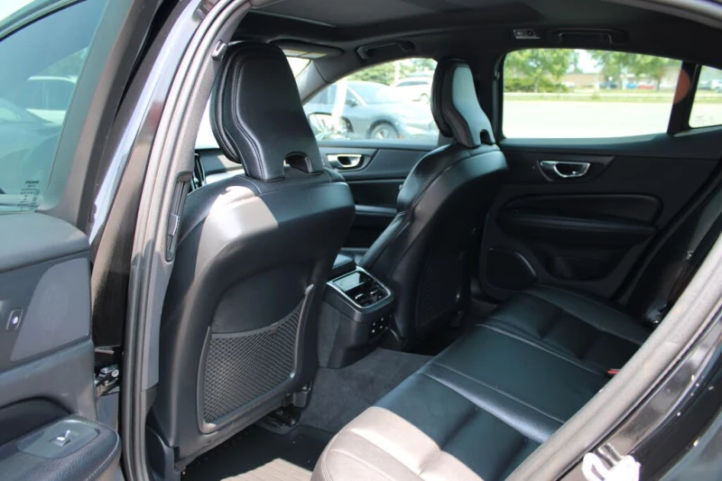 Volvo S60 T6* Momentum* AWD* АвтоКредит* (ЦЕНА ДО БГ), снимка 15 - Автомобили и джипове - 53401404