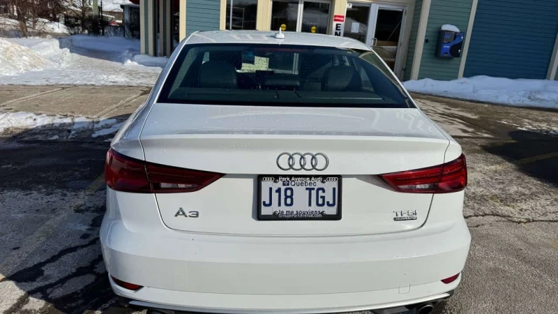 Audi A3 2.0 TFSI quattro Komfort * ПАНОРАМА* ПОДГРЕВИ, снимка 6 - Автомобили и джипове - 53533694