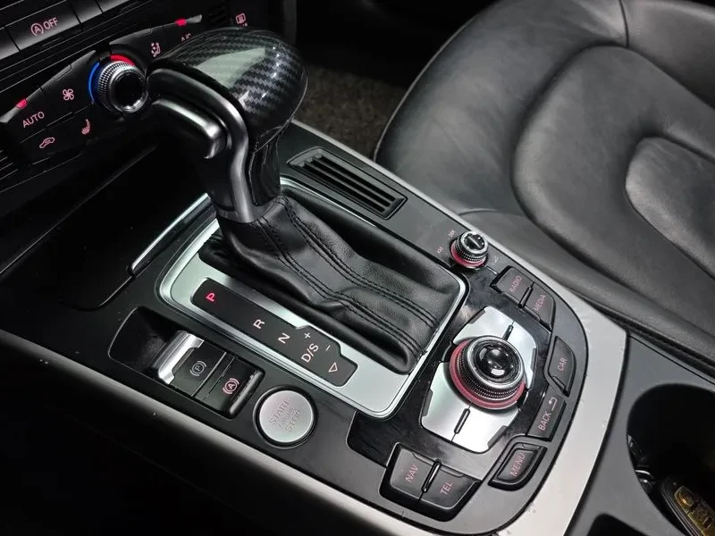 Audi A4 2.0 TDI Dynamic B8, снимка 9 - Автомобили и джипове - 53267572