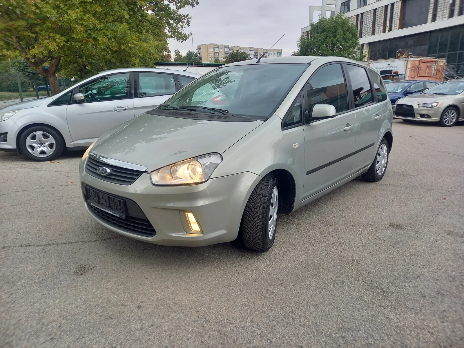 Ford C-max 1.6 BARTER 90 - изображение 3