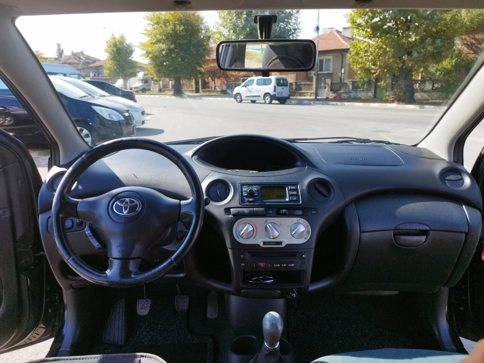 Toyota Yaris 1.4 дизел D4D  - изображение 8