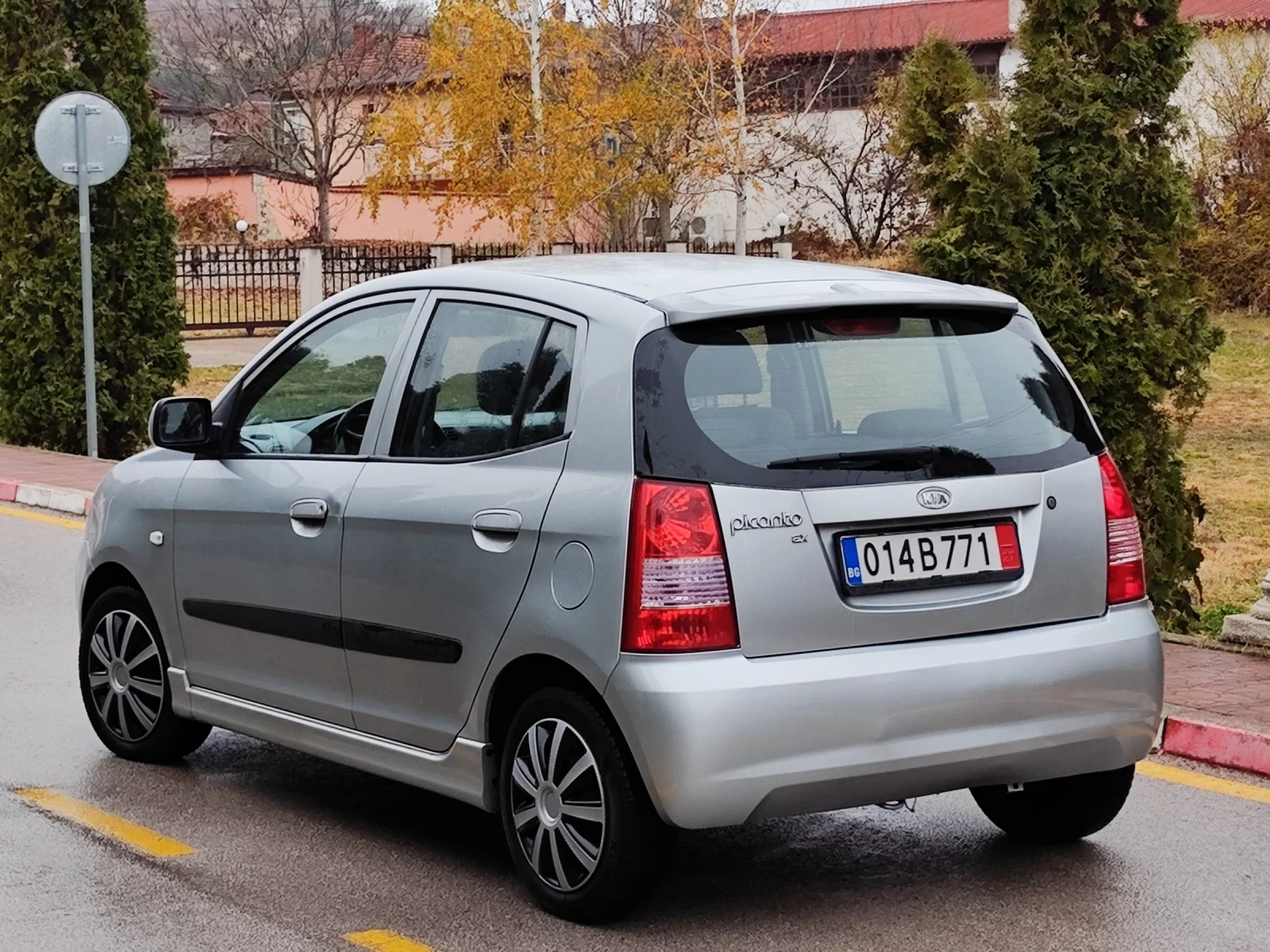 Kia Picanto 1.1I(65)* EXCLUSIVE* НОВ ВНОС*  - изображение 4