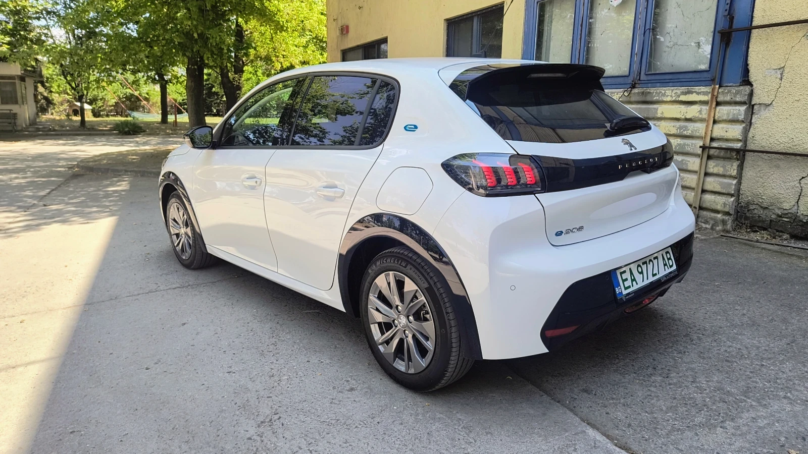 Peugeot 208 Електрически  - изображение 6