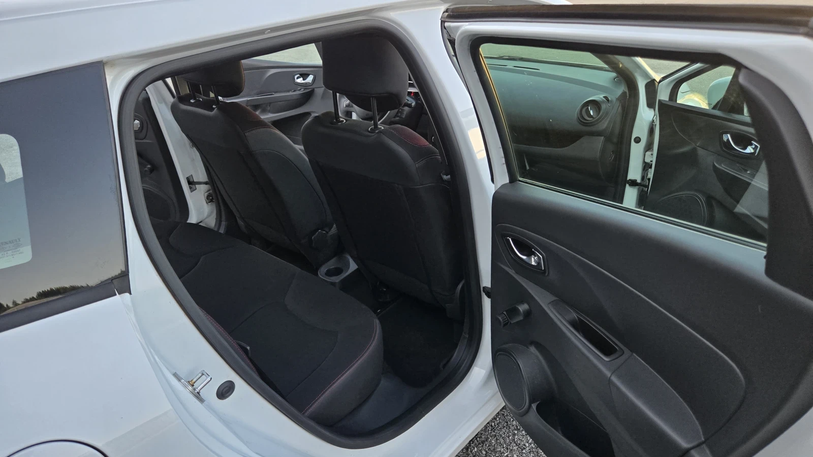 Renault Clio 1.5dci  - изображение 8