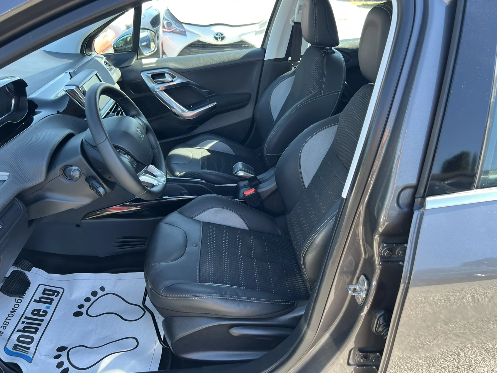 Peugeot 2008 1.2i- 98000км- NAVI-ALLURE!!!!! - изображение 8