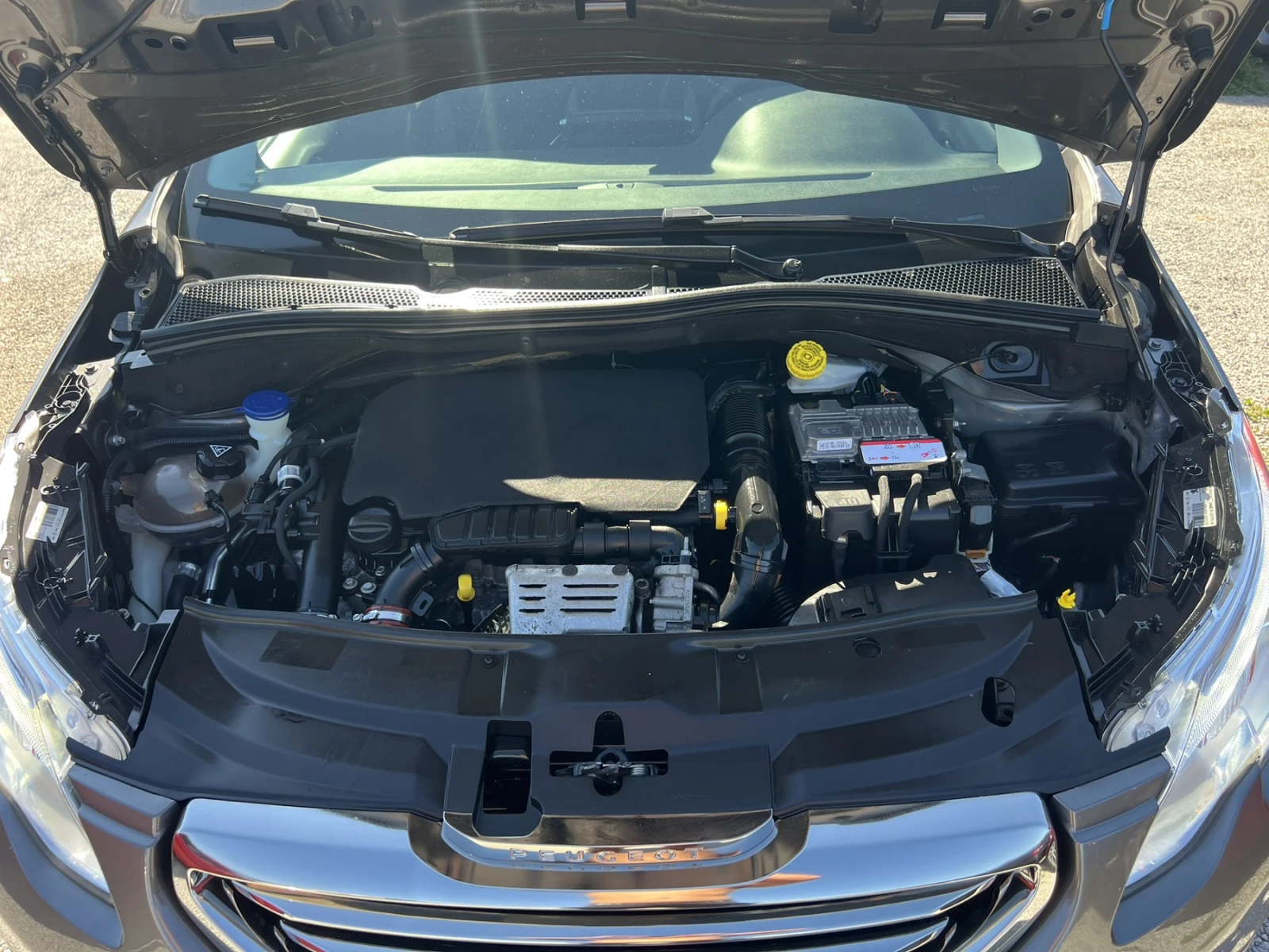 Peugeot 2008 1.2i- 98000- NAVI-ALLURE!!!!! | Mobile.bg   17